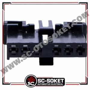 6 KABLOLU STOP LAMBA SOKETİ FORD HAFİF TİCARİ